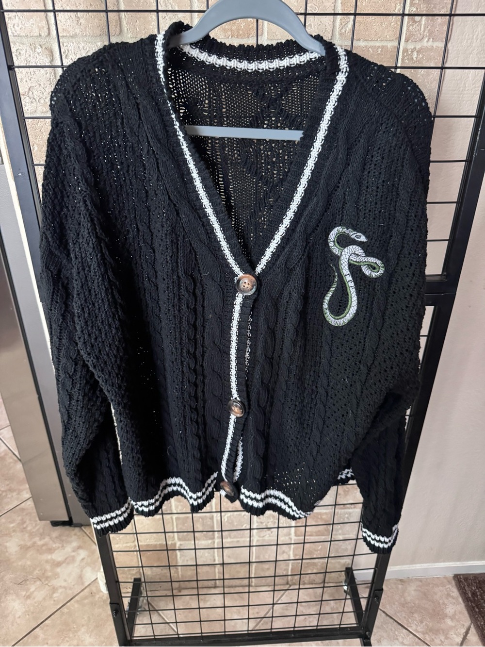 Taylor Swift Sweater Cardigan Womens XL Black Cable Knit Snake Stars Reputation